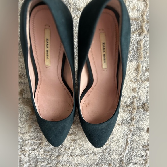 Beautiful ZARA Green Pointed Toe Heel in Size 37/ 6 1/2 - Picture 2 of 7